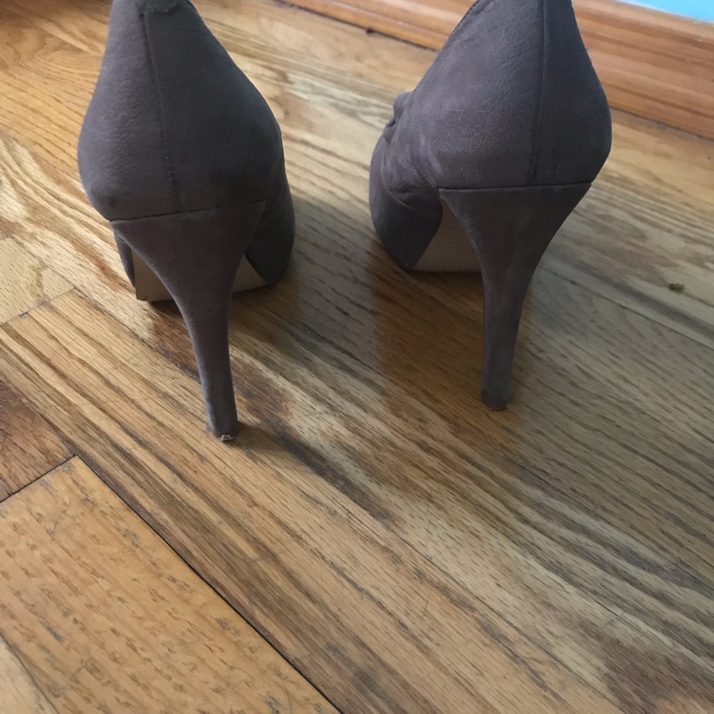 Nine West Leather Taupe Heels - Picture 3 of 7